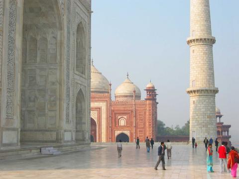 Taj-Mahal-minareetit