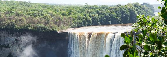 Kaieteurin-putoukset-Guyana-OLympia