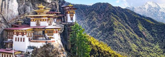 Tiikerin-pesa-eli-Paro-Taktsang-luostari-Bhutan-Olympia.