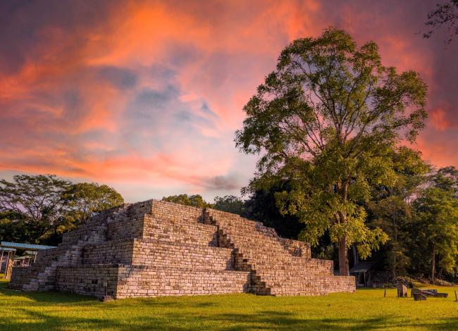 Copan-on-mayasivilisaation-tarkeimpia-kohteita-Honduras