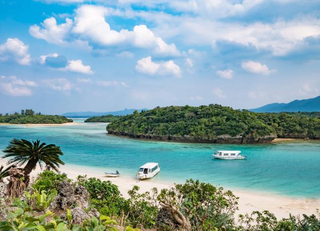 Ishikagin valkoisia hiekkarantoja Okinawa Japani