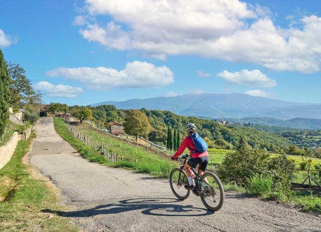 Kaunis-maisema-Toscana-Italia