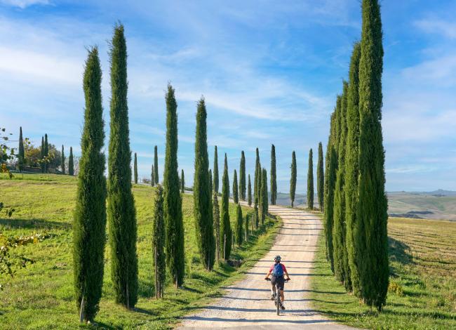 Pyrorailya-kaunissa-maisemissa-Italia