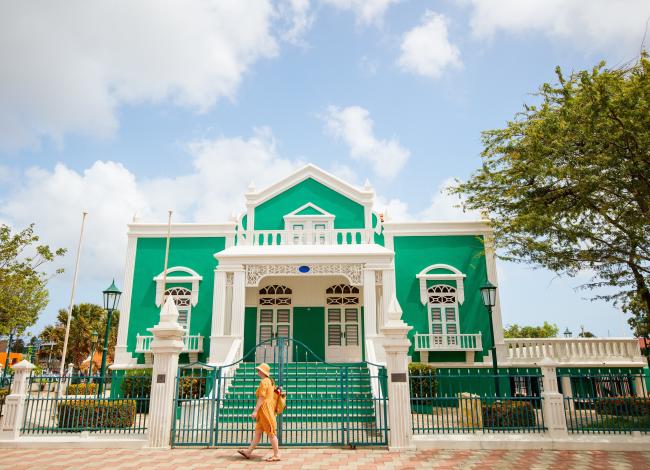 Varikas-kaupungin-talo-Oranjestad-Aruba