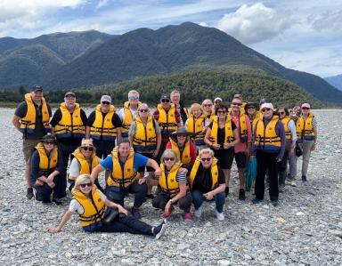 Ryhma-Haastjoella-Uusi-Seelanti