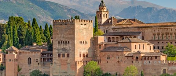 Alhambran-upea-palatsi-Espanja-Olympia