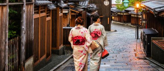 Geishat-keisarillisessa-Kiotossa-Japani-Olympia