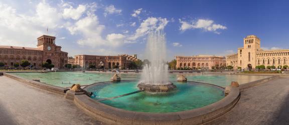 Keskusaukio-Jerevan-Armenia