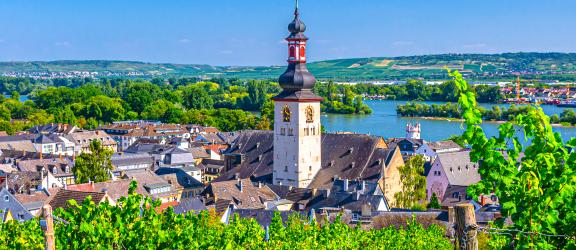 Rudesheim-jokivarren-kaunis-kaupunki-Saksa