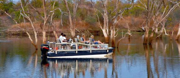 Safariajelu veneellä Zimbabwe Olympia