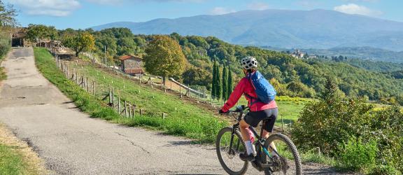 Toscanan-matka-sahkopyoraillen-Olympia-Kaukomatkat