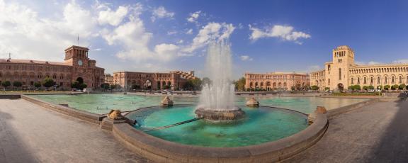 Keskusaukio-Jerevan-Armenia
