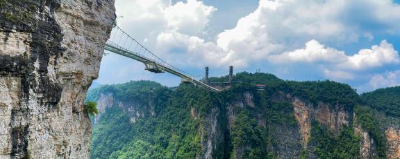 Lasisilta-Grand-Canyon-Zhangjiajie-Kiina-Olympia