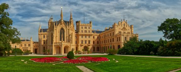 Lednicen-linna-ja-puutarha-Tsekki-Olympia