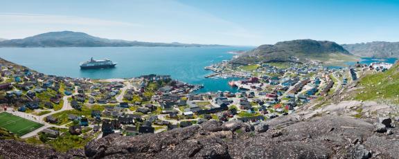 Panorama-nakyma-Qaqortoq-Gronlanti