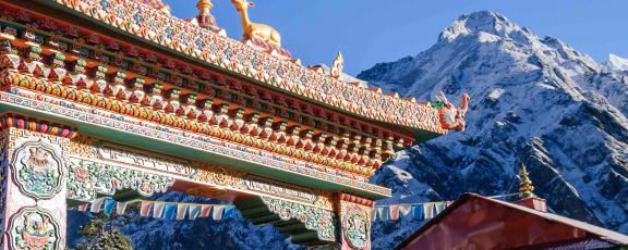 Temppelin-portti-Tengboche-Nepal-Olympia