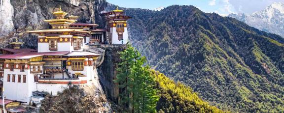 Tiikerin-pesa-eli-Paro-Taktsang-luostari-Bhutan-Olympia.