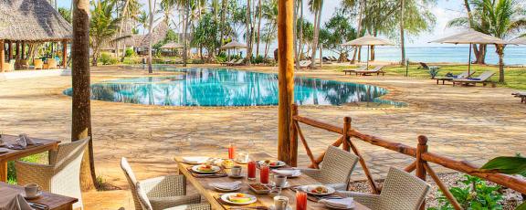 Uima-allasalue Bluebay Beach Resort Spa Tansania Olympia