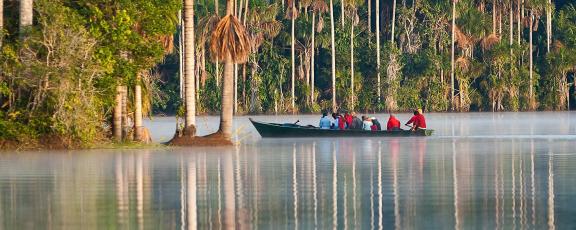 Veneilya-Tambopatan-suojelualue-Amazon-Peru-Olympia