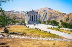 Garnin-temppeli-Armenia-Olympia
