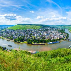 Bernkastel-Kues idylliä Saksa Olympia jokiristeily