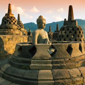 Borobudur-temppeli-Olympia-Kaukomatkat