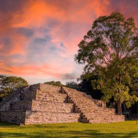 Copan-on-mayasivilisaation-tarkeimpia-kohteita-Honduras-Olympia