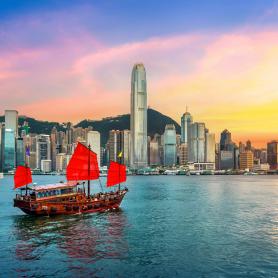 HongKong-auringonlaskun-aikaan-Olympia