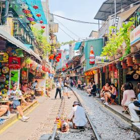 Kapea-junatie-Hanoi-Vietnam-Olympia