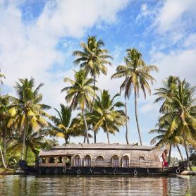 Kettuvallam-asuntovene-Kerala-Intia-Olympia