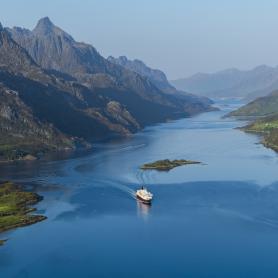 MS-Kong-Harald-Norjan-vuonoilla-Hurtigruten-risteily-Olympia