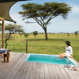 Pulahdusaltaassa-on-hyva-vilvoitella-Nanyukie-lodge-Serengeti-Tansania-Olympia