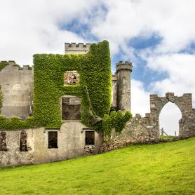 Vanhan linnan rauniot Connemaran lähellä Irlanti Olympia