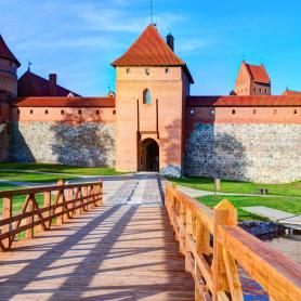 Trakain linnan sisäänkäynti Liettuassa