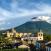 Antiguan-kaupunki-ja-tulivuori-Guatemala