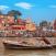 Pyhiinvaeltajia-puhdistautumassa-Gangesjoessa-Intia